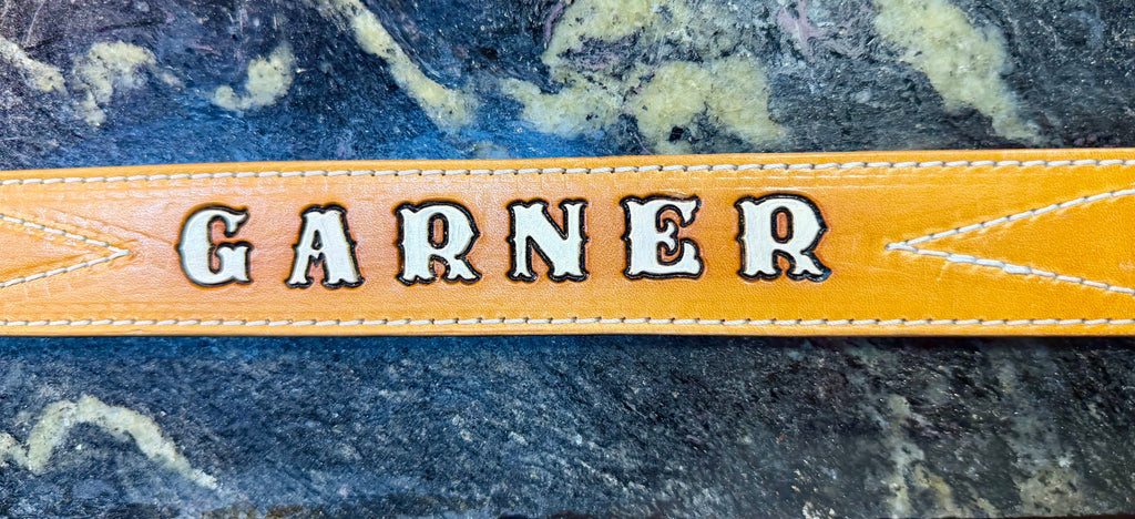 Initials overlay for suede belts