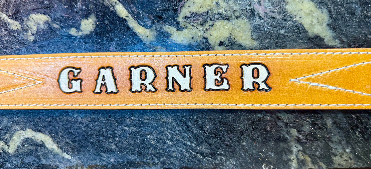 Initials overlay for suede belts
