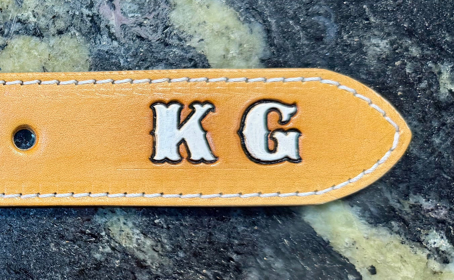 Initials overlay for suede belts