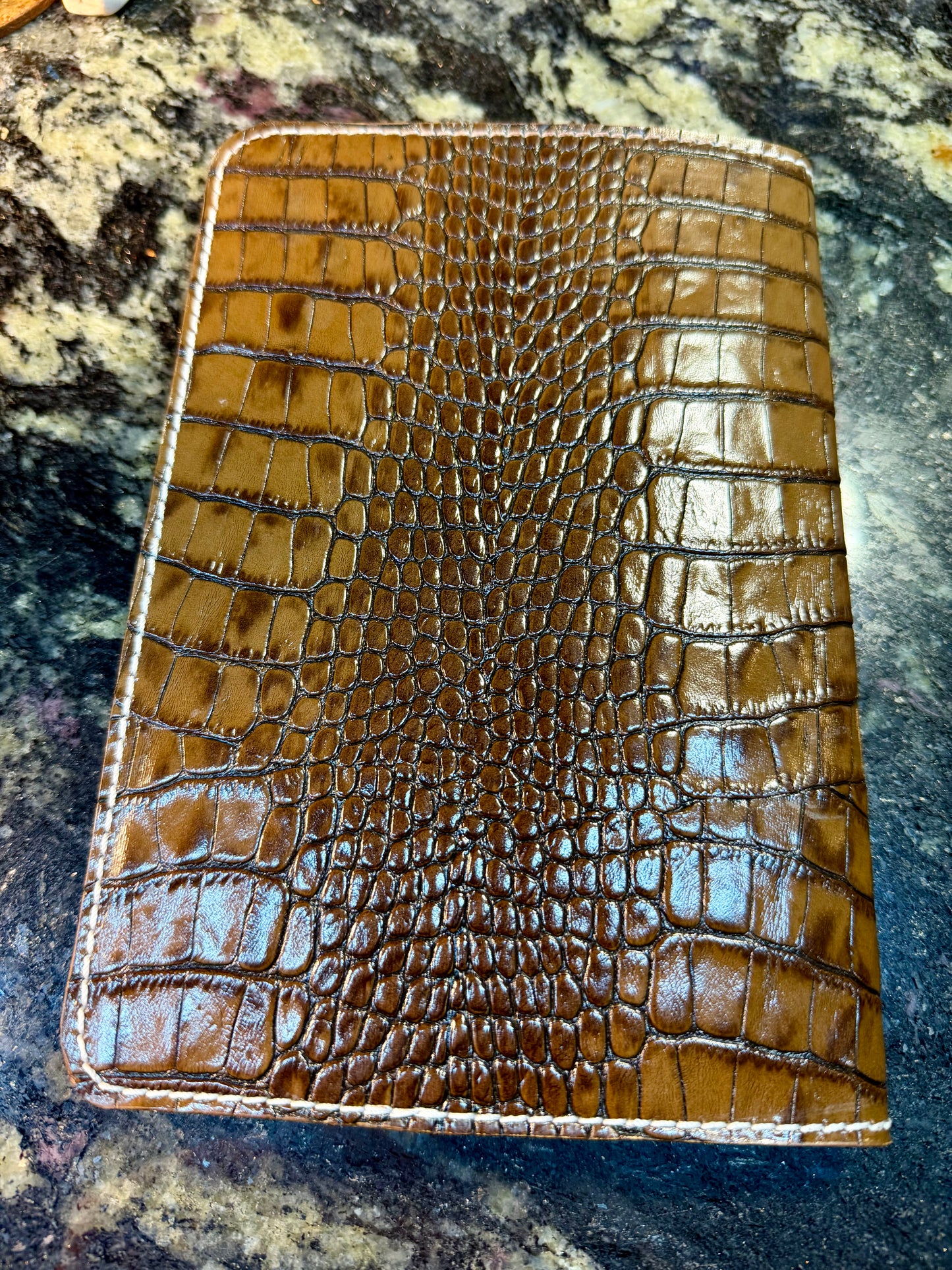 Leather mini legal pad portfolio.